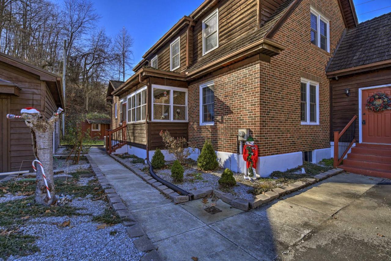 Homeplace With Yard - 10 Mi To Jenny Wiley! Paintsville Екстериор снимка